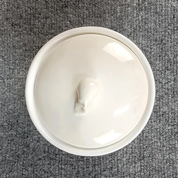 Vintage Lillian Vernon White Pears and Leaves Round Mini Casserole with Lid 5" - Picture 2 of 8